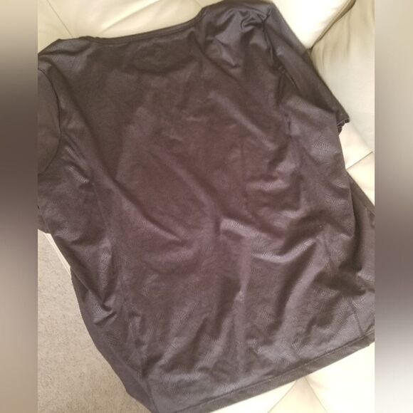 šChampionāembossedāprintātop - Picture 5 of 5